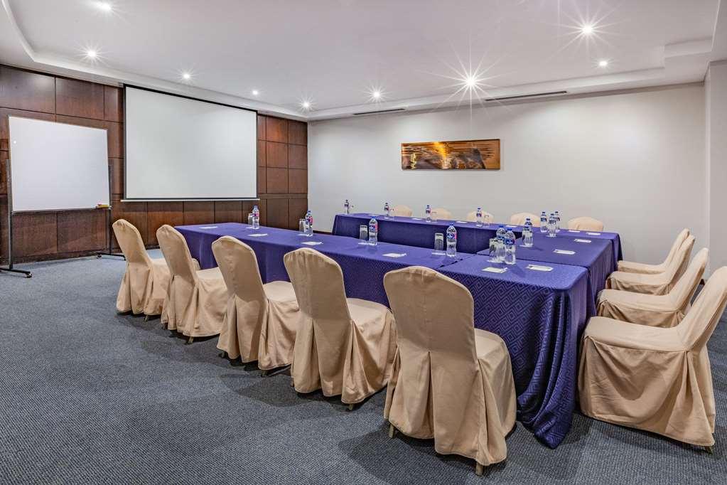 Hotel Tryp Guayaquil Facilidades foto